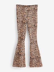 River Island футболка в рубчик из 2 предметов со звериным принтом и расклешенные леггинсы - Image 7 of 8