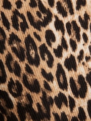 River Island футболка в рубчик из 2 предметов со звериным принтом и расклешенные леггинсы - Image 8 of 8