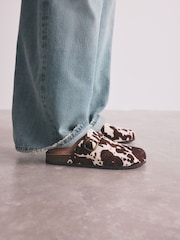 Cow Standard/Wide Fit Forever Comfort® Leather Footbed Clogs - Image 3 of 9