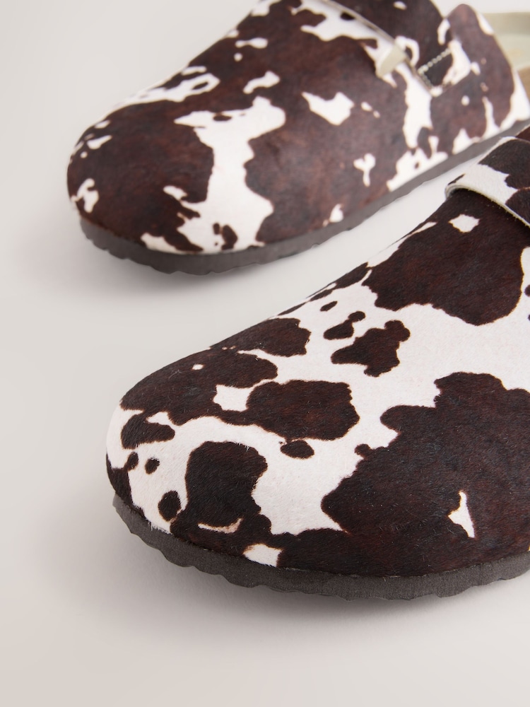 Cow Standard/Wide Fit Forever Comfort® Leather Footbed Clogs - Image 9 of 9