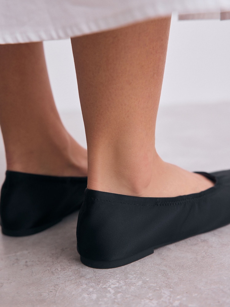 Black Forever Comfort® Wrap Up Ballerina Flats - Image 4 of 9