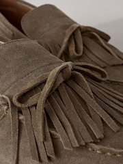 Verde caqui - Signature Premium Suede Fringe Boat Shoes - Imagen 5 de 7