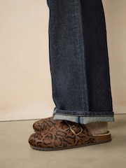 Leopardo - Zuecos con plantilla de piel de Forever Comfort® - Imagen 3 de 9