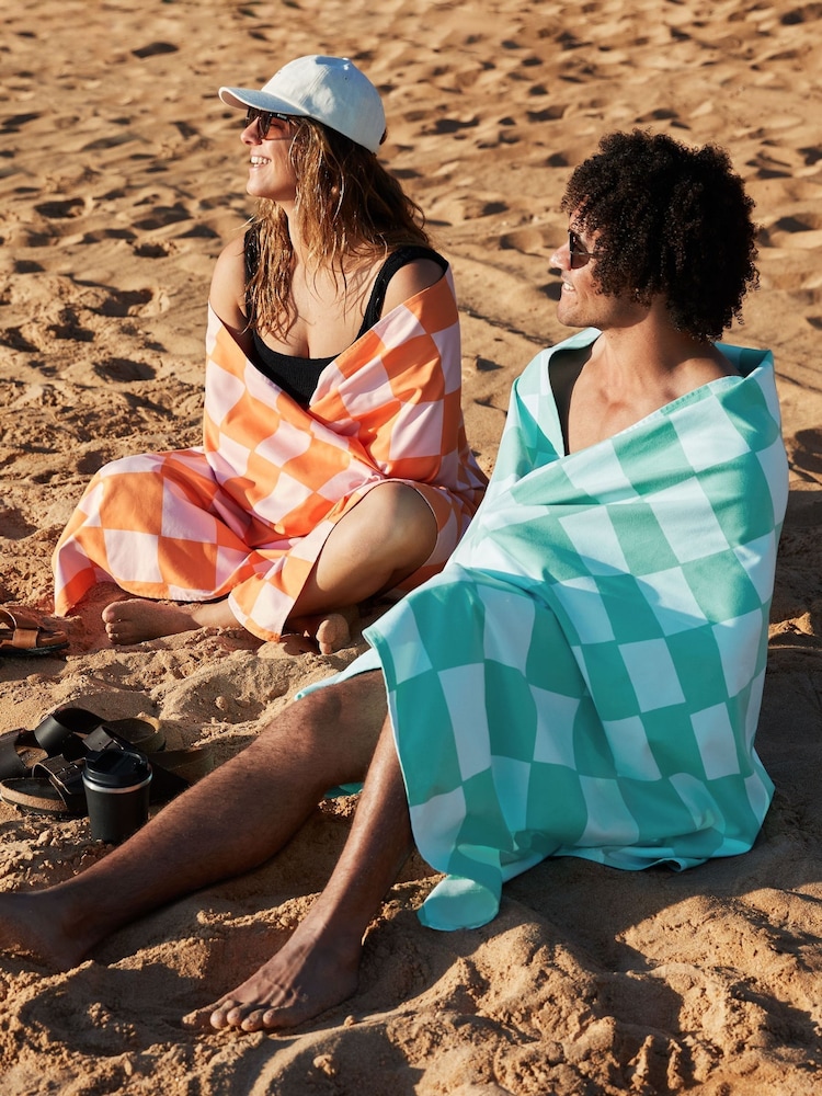 Dock & Bay Groovy Check Quick Dry Beach Pool Towel - Image 2 of 6