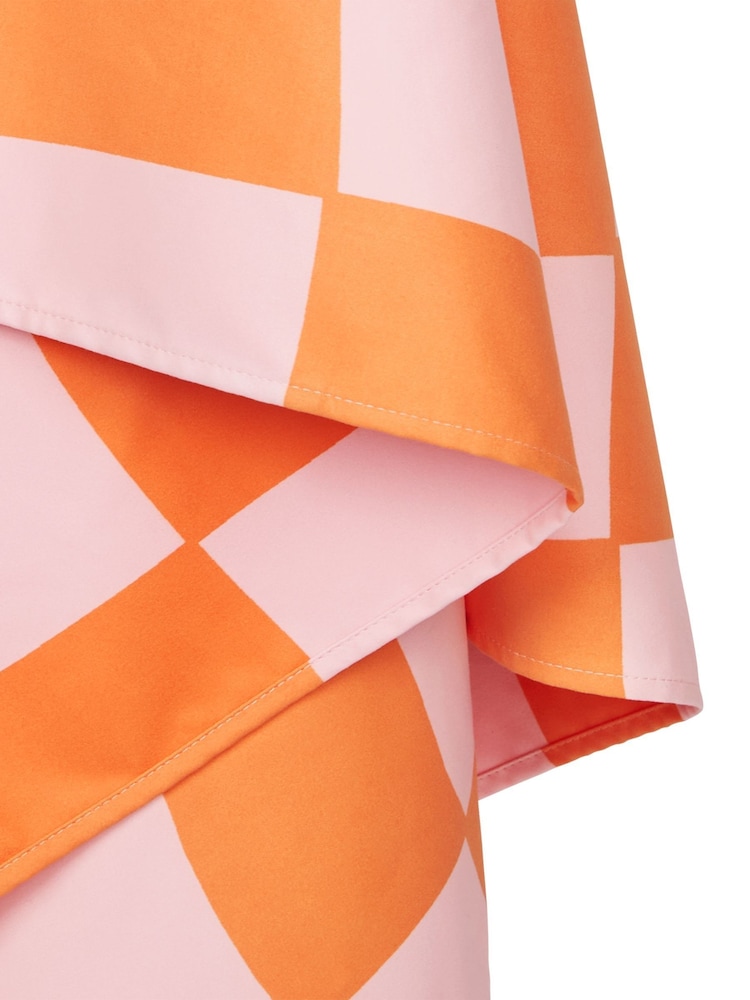 Dock & Bay Groovy Check Quick Dry Beach Pool Towel - Image 6 of 6