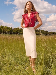 Rot mit floralem Muster - Love & Roses Print Flutter Sleeve Printed V-Neck Blouse - Bild 3 von 4