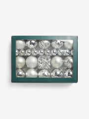 50 Pack Silver Shatterproof Christmas Baubles - Image 4 of 5
