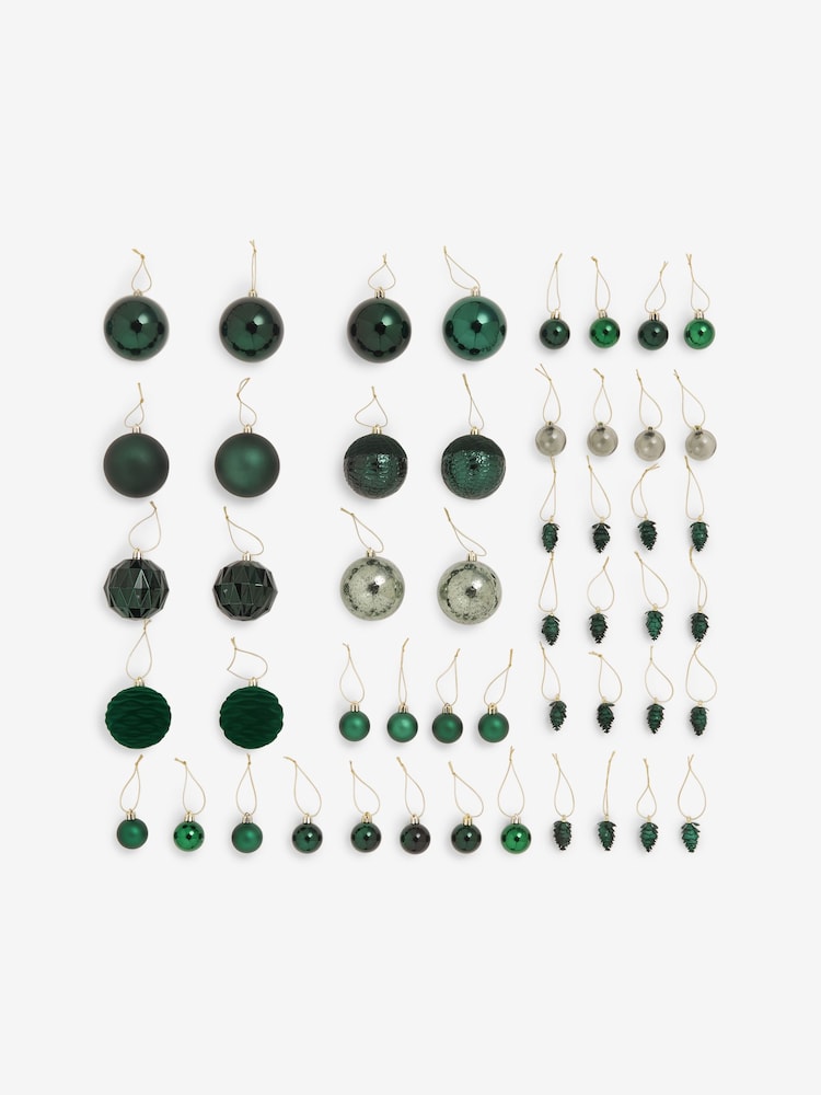50 Pack Dark Green Shatterproof Christmas Baubles - Image 2 of 2