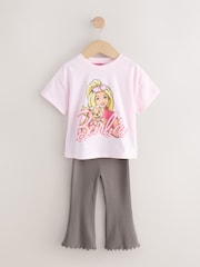 وردي - طقم تيشرت بأكمام قصيرة وبنطلون انسيابي من Barbie (3شهور-7سنوات) - صورة 5 من 9