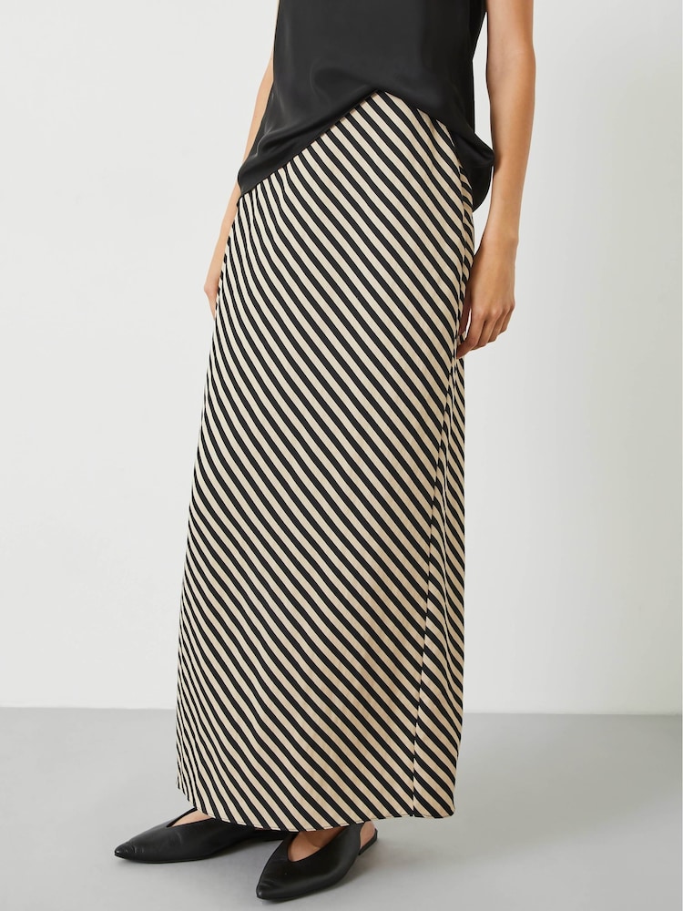 Hush Black Reema Split Maxi Skirt - Image 2 of 5 Hush Black Reema Split Maxi Skirt - Image 2 of 5
