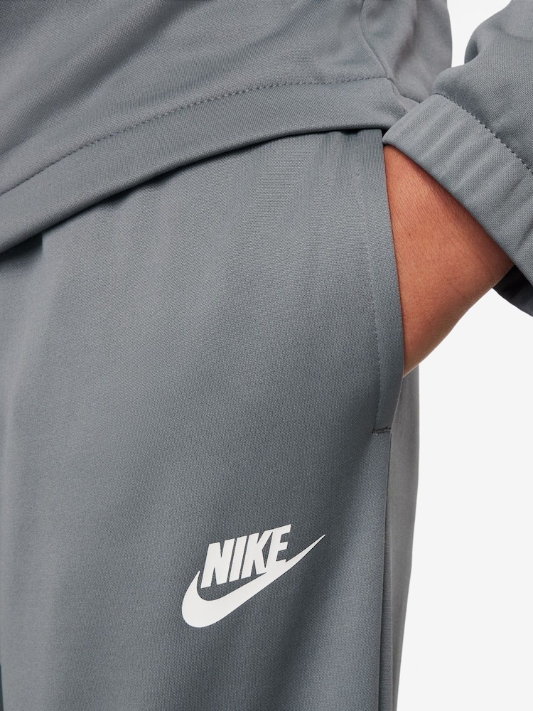 Γκρι καπνού - Nike Dri-Fit Poly Αθλητική φόρμα με φερμουάρ - Εικόνα 4 του 4