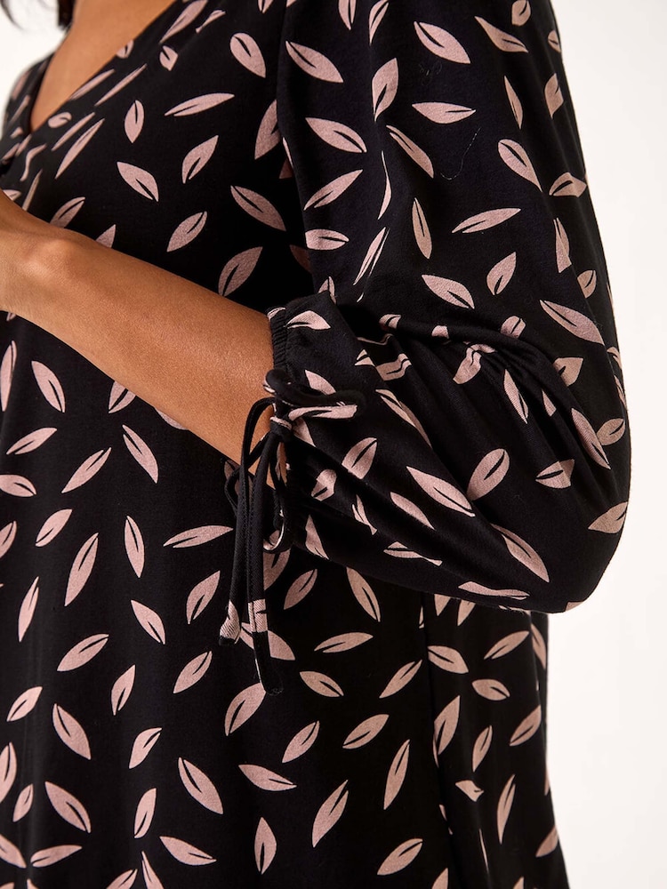 Roman Black Leaf Print Banded Stretch Top - Image 5 of 5