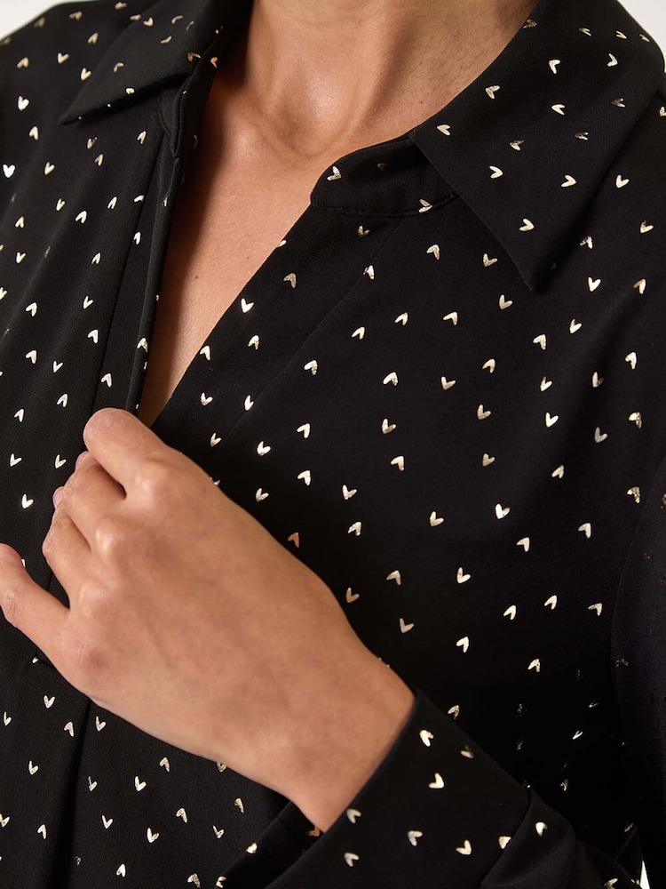 Roman Stretch-Top mit Herz-Print und Folienkragen - Bild 5 von 5 Roman Stretch-Top mit Herz-Print und Folienkragen - Bild 5 von 5