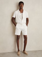 Hors blanc - Short Reiss Phillimore en coton texturé à cordon - Image 4 de 7