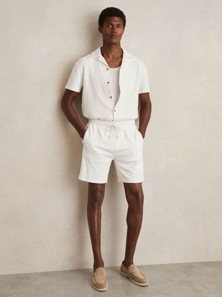 Off White - Reiss Phillimore Cotton Textured Drawstring Shorts - Image 4 of 7