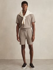 Nertsgrijs/bruin - Reiss Phillimore Cotton Textured Drawstring Shorts - Image 1 of 5
