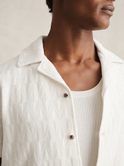Hors blanc - Chemises à col cubain texturées Reiss Ackling en coton - Image 4 de 6