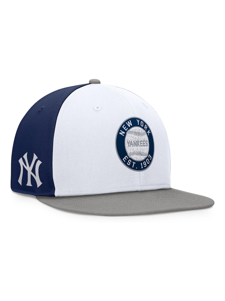 Fanatics MLB New York Yankees Structured Highcrown Flat Adjustable Snapback White Hat - Image 1 of 1