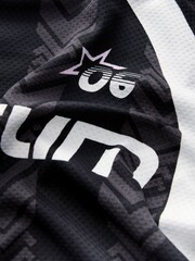 Black/White Retro Football T-Shirt - Image 7 of 8