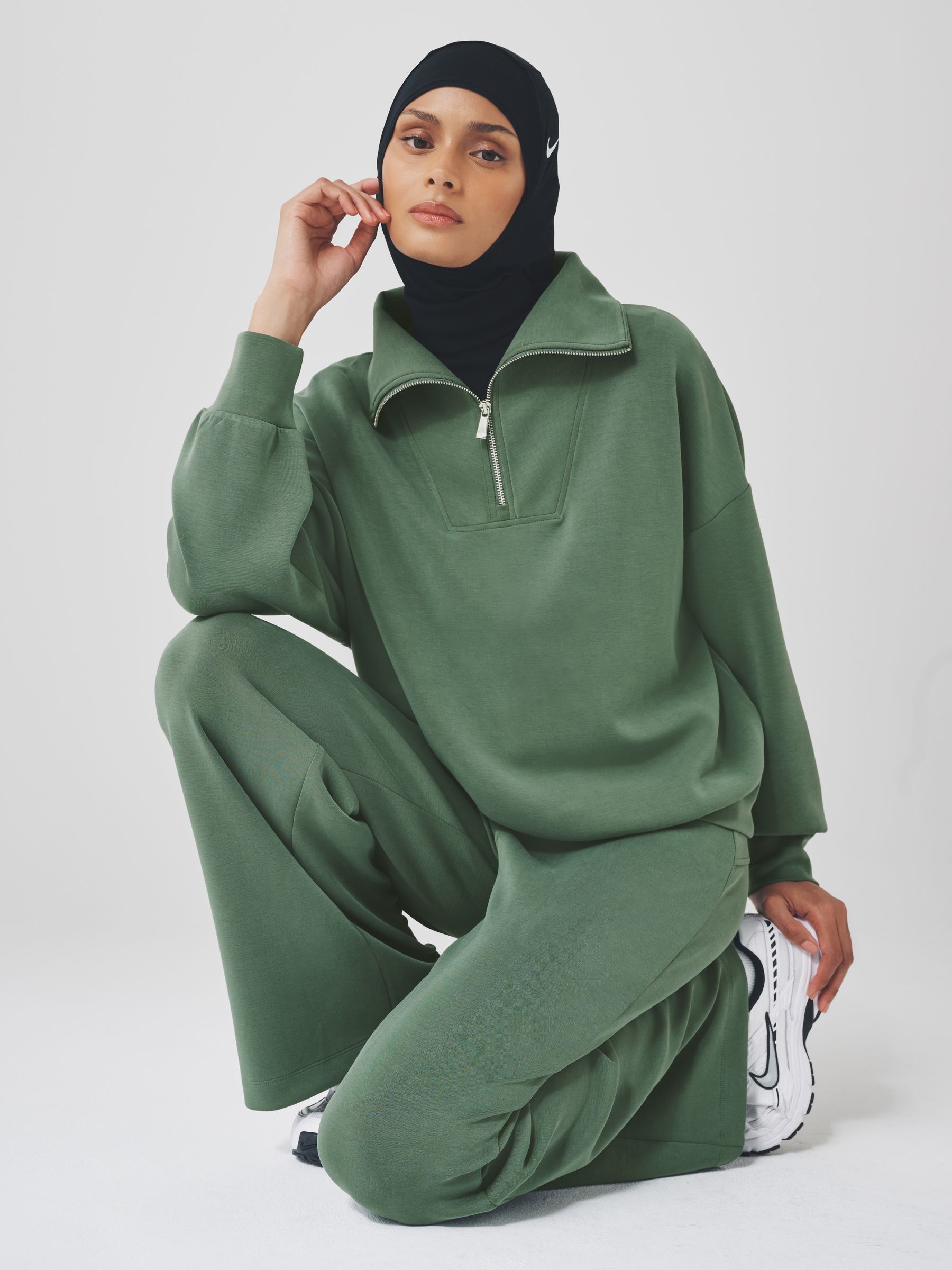 DESCENTE ストレッチ グリーンパンツ サイズ64 DESCENTE ストレッチ グリーンパンツ サイズ64 Next：日本 セージ