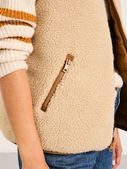 بني فاتح بني - FatFace Reversible Gilet - صورة 6 من 8