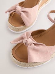Nua - Forever Comfort ® Suede Bow Alpercatas Plataforma Cunhas - Imagem 5 de 5