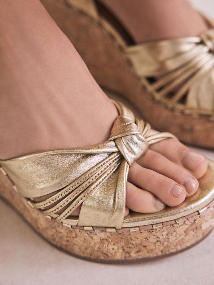 slim fit dress slacks Zonira Gold Wedge – Chalk Studio main image 1