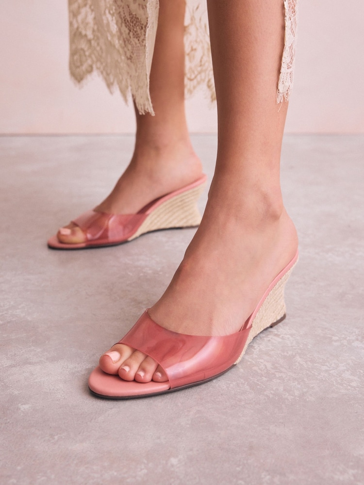 Rosa - Cuñas tipo chinelas de alpargata de vinilo con puntera redonda de Forever Comfort® - Imagen 2 de 4 Rosa - Cuñas tipo chinelas de alpargata de vinilo con puntera redonda de Forever Comfort® - Imagen 2 de 4