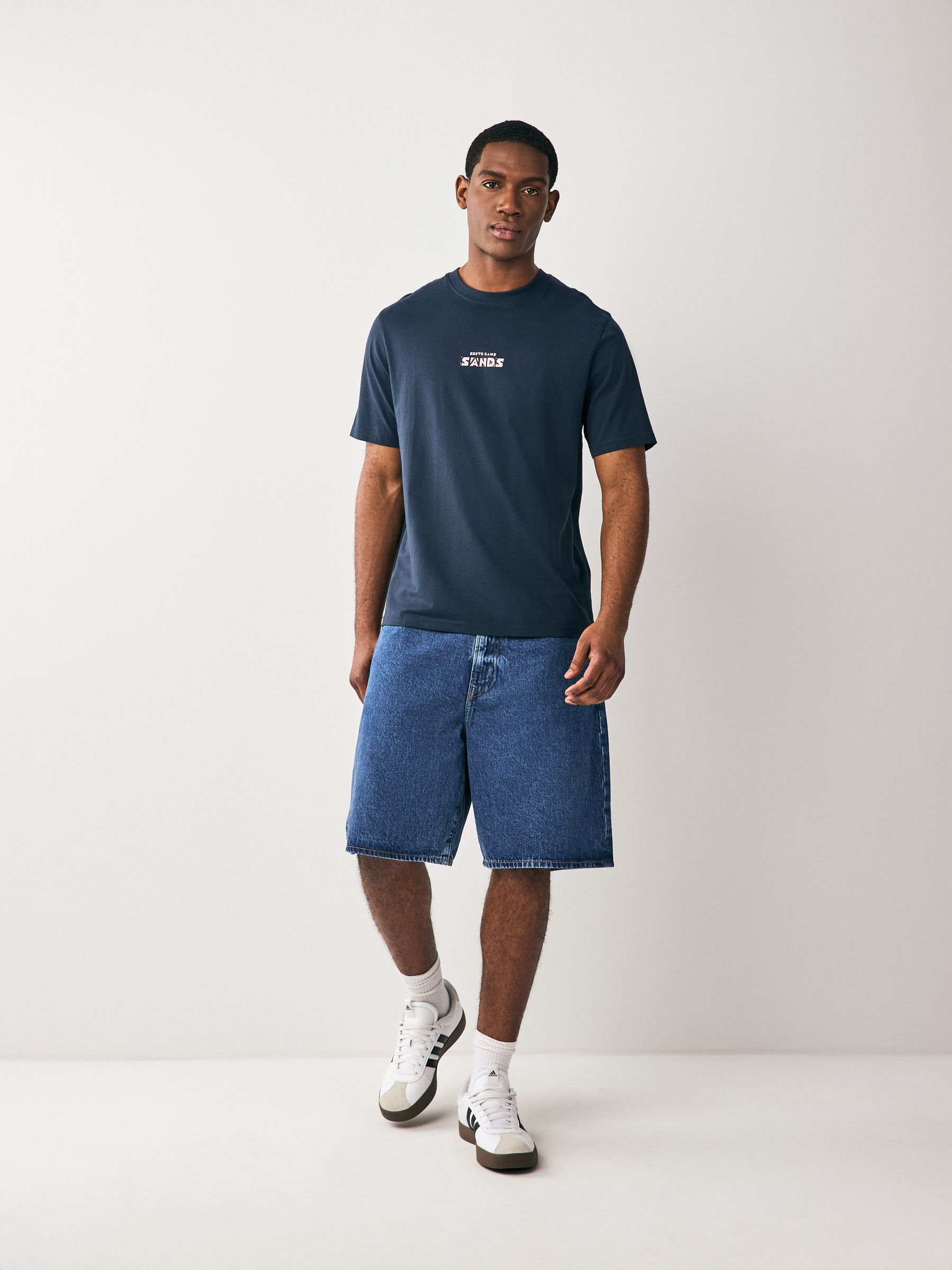 Next：日本 ブルー/ネイビー/ピンク - レギュラー - グラフィック