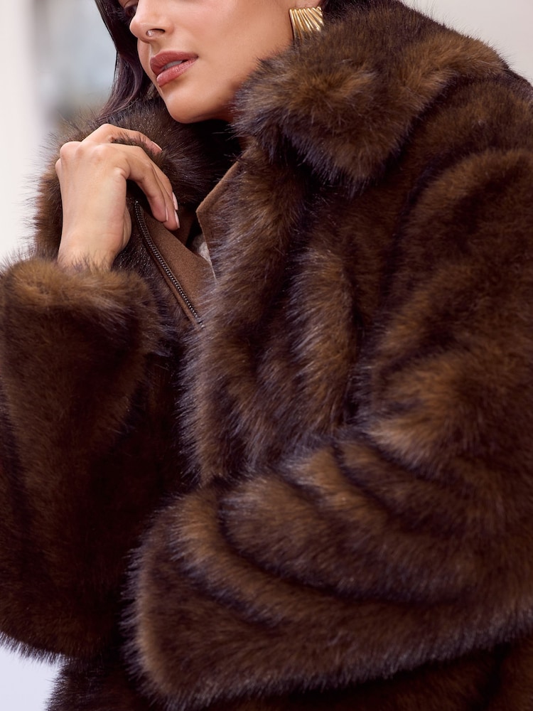 Friends Like These Chocolate Brown Short Faux Fur Collar Zip Through Coat - Image 4 of 4