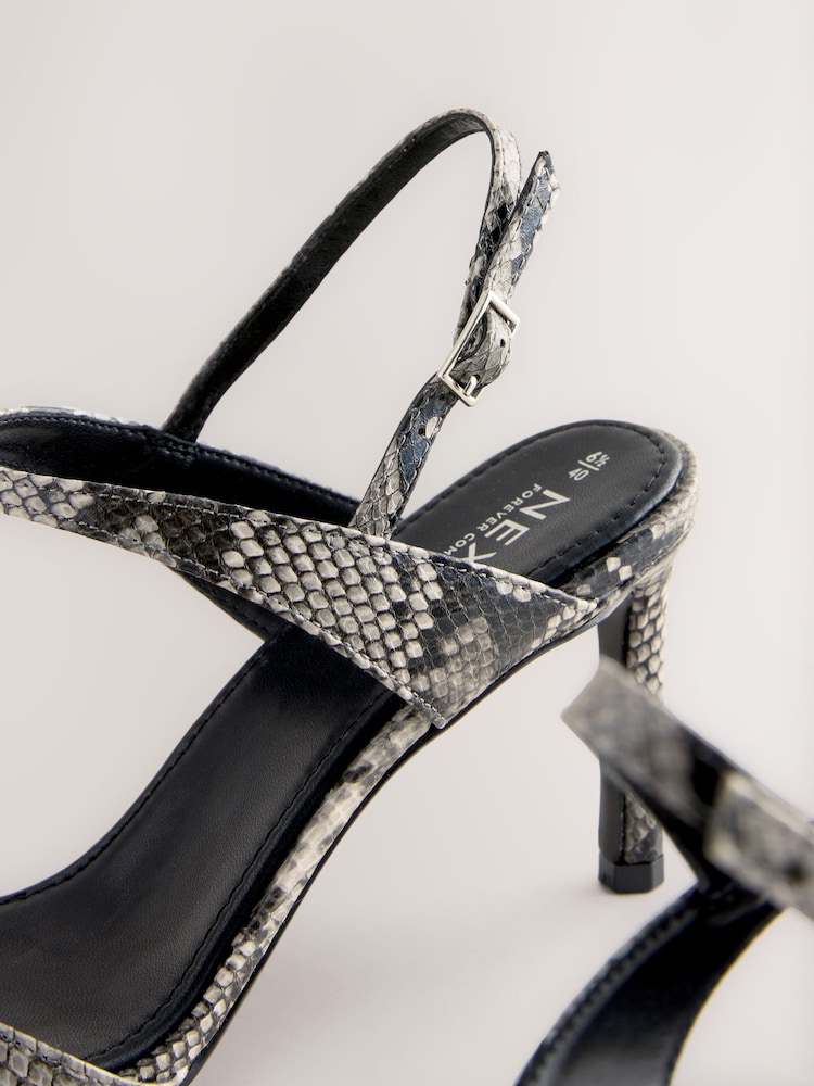 Serpiente - Forever Comfort® T Bar Heeled Sandals - Imagen 10 de 10 Serpiente - Forever Comfort® T Bar Heeled Sandals - Imagen 10 de 10