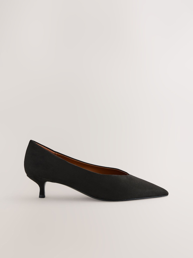 črna - Forever Comfort® Point Toe Low čevelj ali škorenj z visoko, ozko peto, ukrivljeno pod čevelj - Slika 2 iz 5 črna - Forever Comfort® Point Toe Low čevelj ali škorenj z visoko, ozko peto, ukrivljeno pod čevelj - Slika 2 iz 5