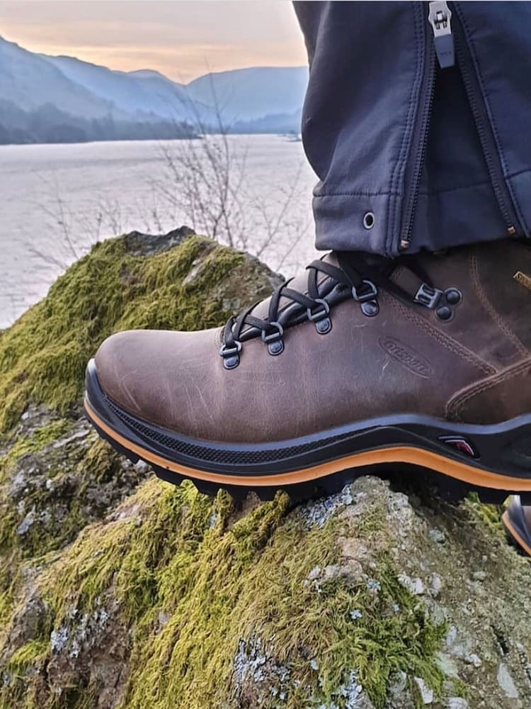 Botas de senderismo impermeables de corte ancho en marrón para hombre de Grisport - Imagen 1 de 12 Botas de senderismo impermeables de corte ancho en marrón para hombre de Grisport - Imagen 1 de 12