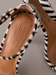 Zebra Signature Premium Leather High Round Toe Simple Sandals - Image 7 of 8