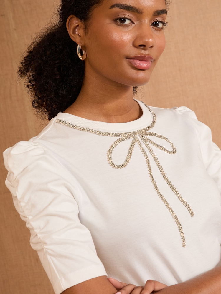 Love & Roses Ivory Bow Embellished Ruched Sleeve 100% Cotton Jersey Top - Image 2 of 4