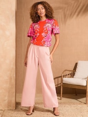 Love & Roses Pink and Orange Floral Print Crew Neck Scallop Jersey T-Shirt - Image 4 of 4
