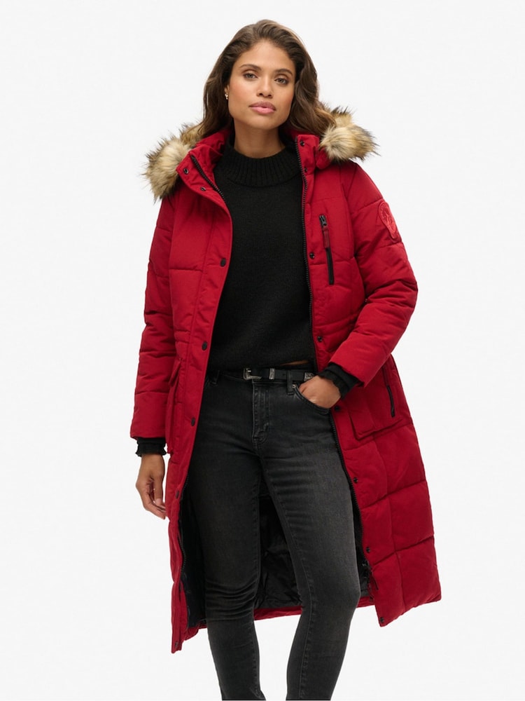 Rojo - Chaqueta larga de piel sintética Everest de Superdry - Imagen 6 de 6 Rojo - Chaqueta larga de piel sintética Everest de Superdry - Imagen 6 de 6