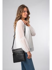 Pure Luxuries London 'Brooke' Leather Cross-Body Bag - Image 6 of 7
