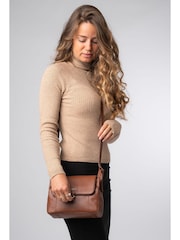 Pure Luxuries London 'Cassie' Leather Crossbody Bag - Image 1 of 7