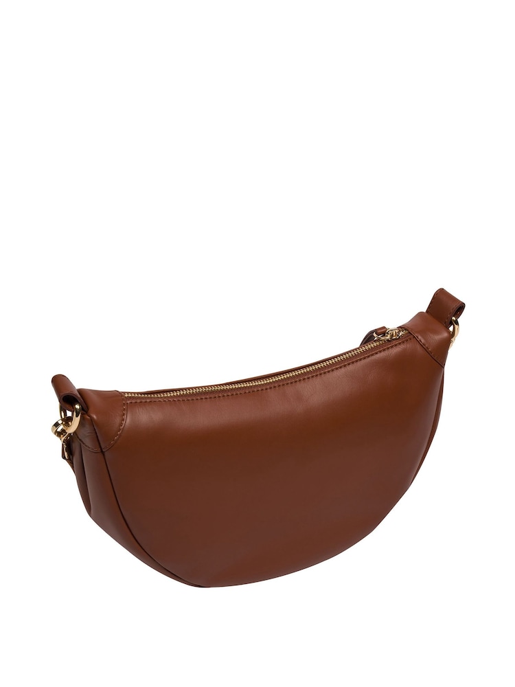 Pure Luxuries London 'Heidi' Leather Crescent Cross-Body Bag - Image 4 of 8