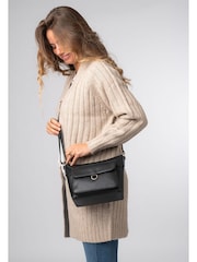 Pure Luxuries London 'Laura' Leather Crossbody Bag - Image 1 of 7