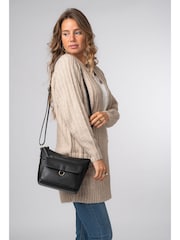 Pure Luxuries London 'Laura' Leather Crossbody Bag - Image 2 of 7