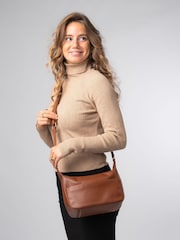 Pure Luxuries London 'Leonara' Leather Crossbody Bag - Image 2 of 6