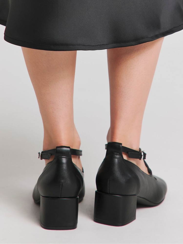 JD Williams Black Cross Strap Mary Jane Low Block Heels Court Shoe In Wide Fit - Image 2 of 4