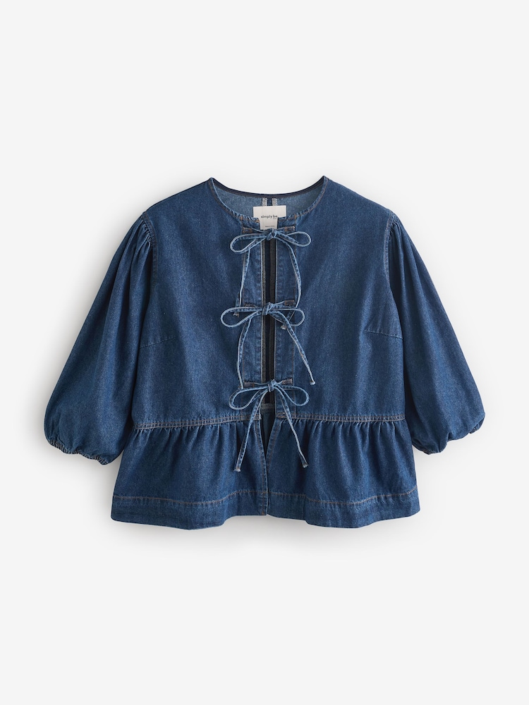 Blusa vaquera con sobrefalda y lazada frontal de Simply Be - Imagen 5 de 5