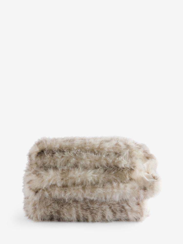 Grey Snow Leopard Print Faux Fur Throw - Image 5 of 5