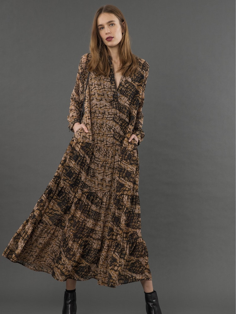 Religion Sunset Maxi-Hemdkleid mit einem gestuften Boho-Stil-Rock in abstrakten Prints - Bild 1 von 6 Religion Sunset Maxi-Hemdkleid mit einem gestuften Boho-Stil-Rock in abstrakten Prints - Bild 1 von 6