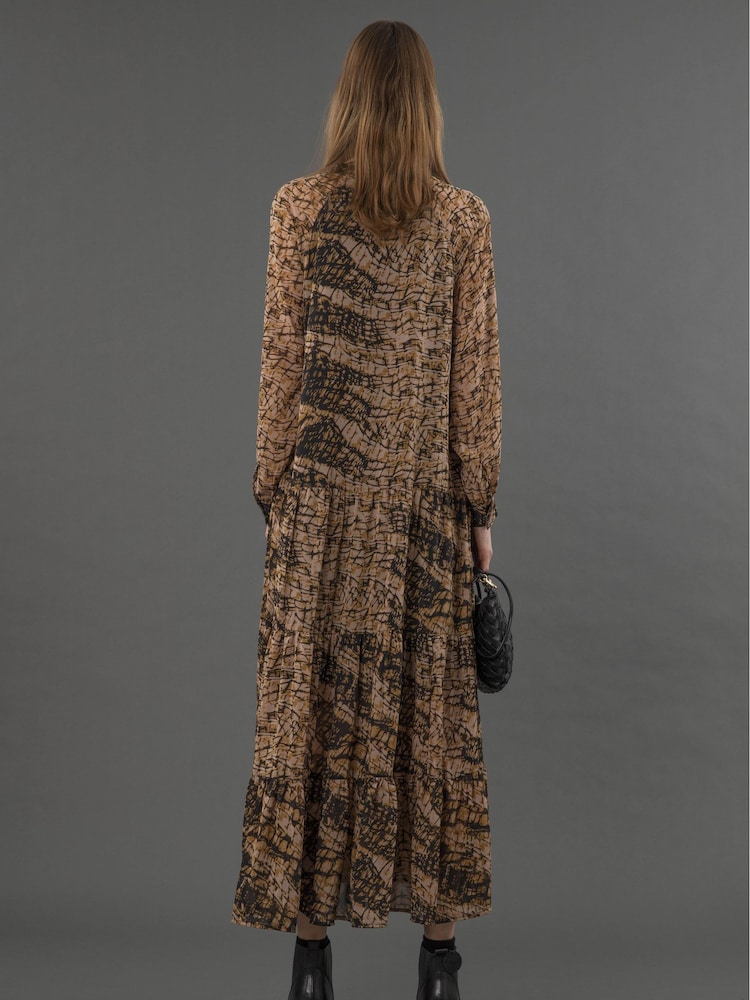 Religion Sunset Maxi-Hemdkleid mit einem gestuften Boho-Stil-Rock in abstrakten Prints - Bild 2 von 6 Religion Sunset Maxi-Hemdkleid mit einem gestuften Boho-Stil-Rock in abstrakten Prints - Bild 2 von 6
