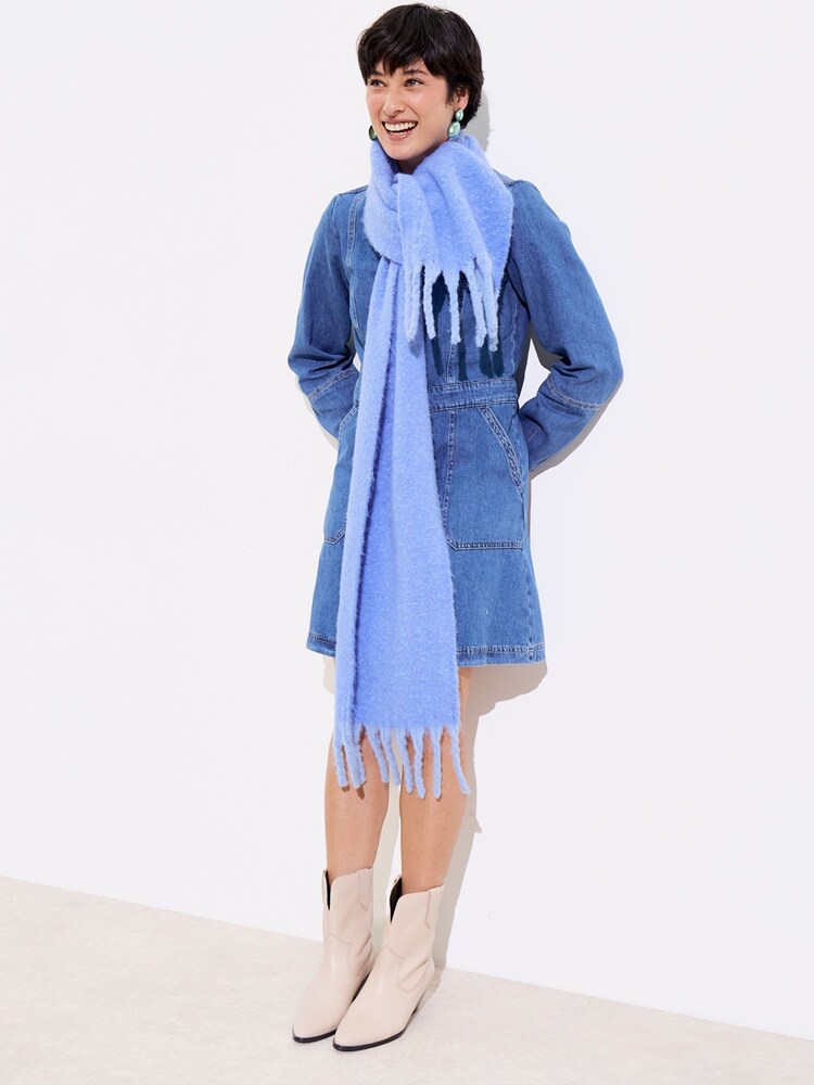 Oliver Bonas Blue Speckled Chunky Scarf - Image 5 of 5