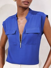 Verde - Blusa utilitaria con bolsillo y cremallera delantera de Lipsy - Imagen 1 de 4